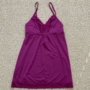 NWOT- Montelle Bust Support Chemise